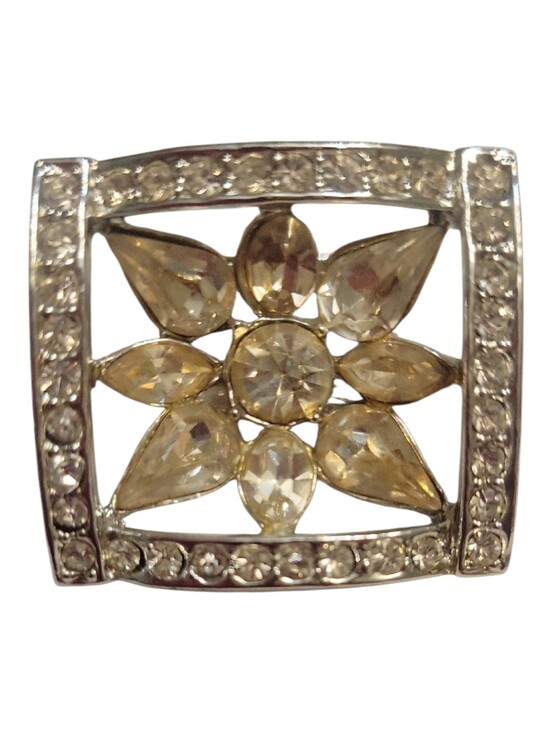Jewelry - Vintage Crystal Rhinestone Flower Brooch